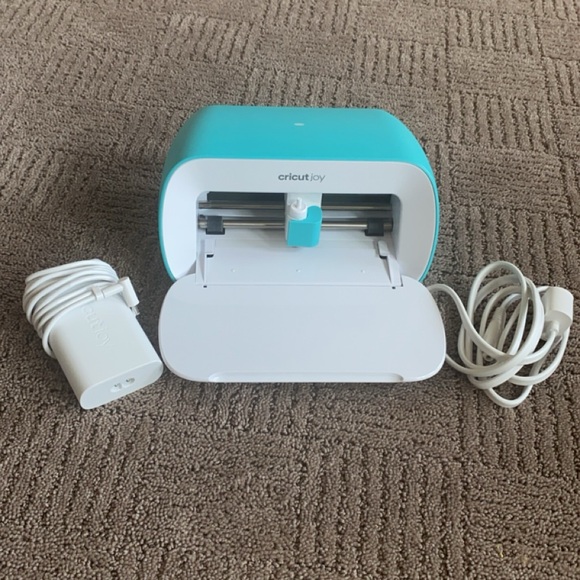 Cricut joy bundle- OVER $500 VALUE - Picture 8 of 10